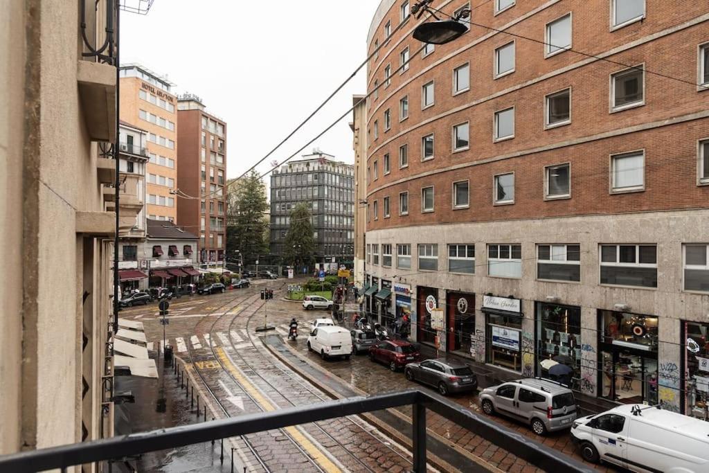 Youhosty - Ticinese Suite 1 Milan Bagian luar foto